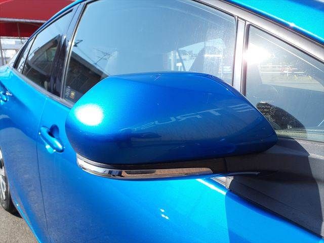 TOYOTA PRIUS 2018 Image 31