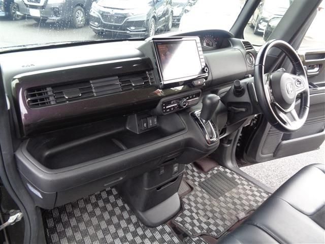 HONDA N BOX CUSTOM 2018 Image 31