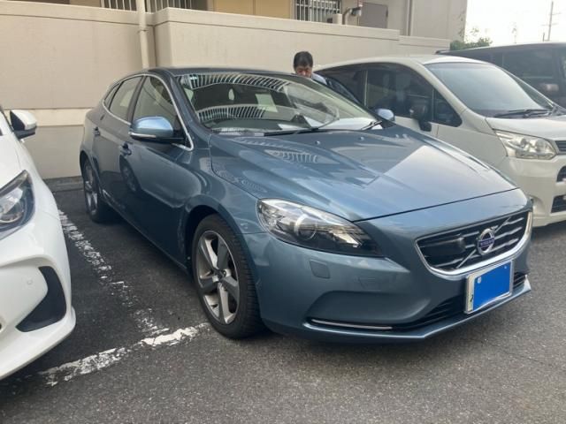 VOLVO V40 2013 Image 31
