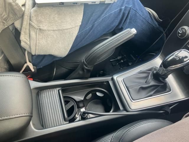 VOLVO V40 2013 Image 31