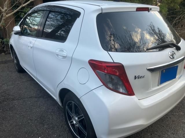 TOYOTA VITZ 2012 Image 31