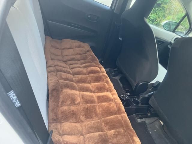 TOYOTA VITZ 2012 Image 31