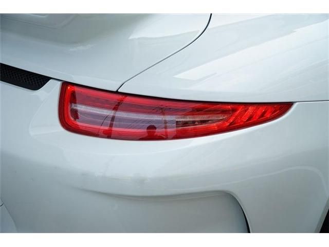 PORSCHE 911 2014 Image 31