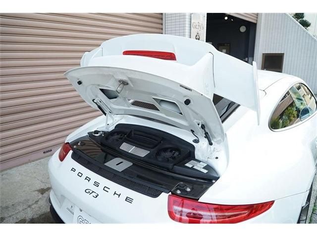 PORSCHE 911 2014 Image 31
