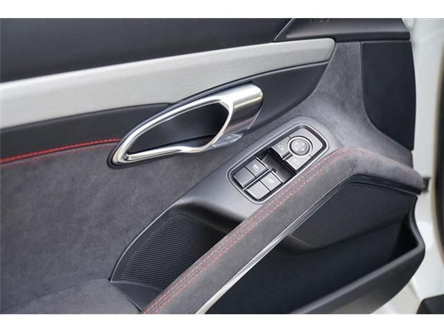 PORSCHE 911 2014 Image 31