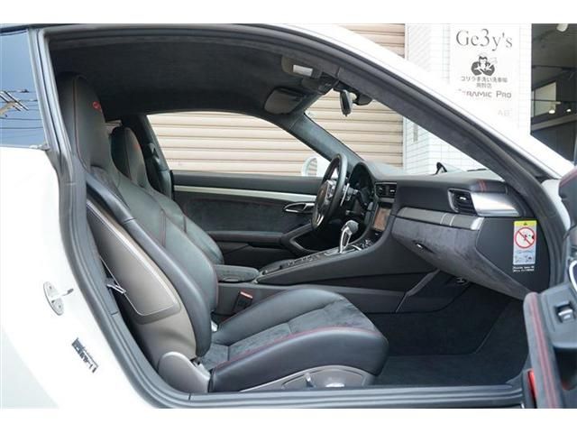 PORSCHE 911 2014 Image 31