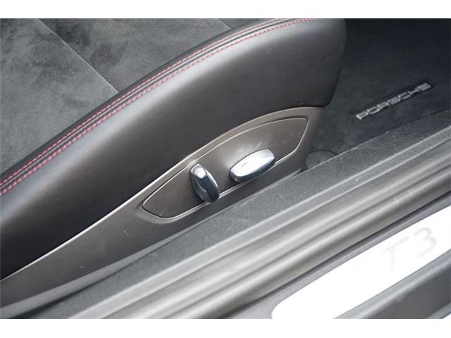 PORSCHE 911 2014 Image 31