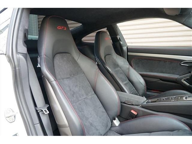 PORSCHE 911 2014 Image 31