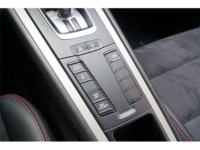 PORSCHE 911 2014 Image 31