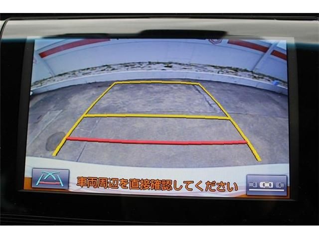 TOYOTA CAMRY HYBRID 2018 Image 31