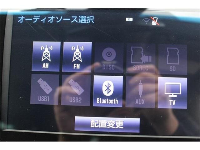 TOYOTA CAMRY HYBRID 2018 Image 31
