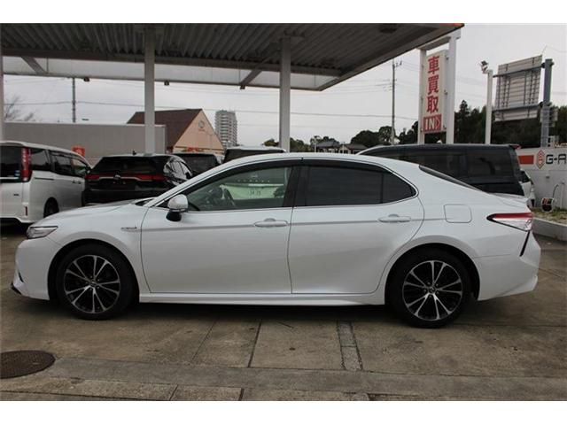 TOYOTA CAMRY HYBRID 2018 Image 31