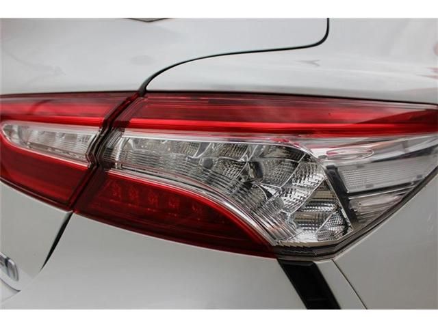 TOYOTA CAMRY HYBRID 2018 Image 31