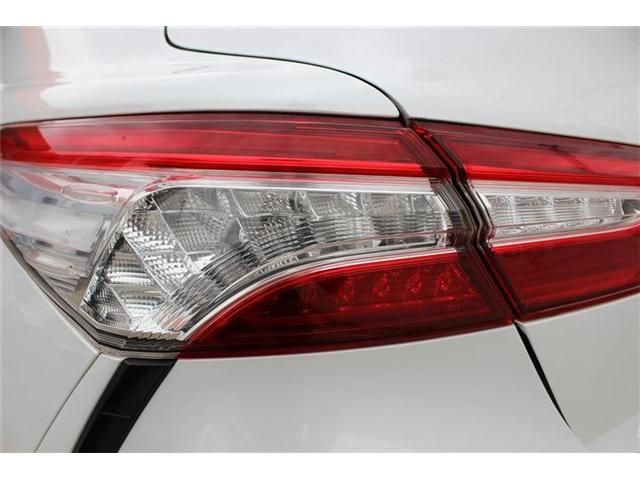 TOYOTA CAMRY HYBRID 2018 Image 31