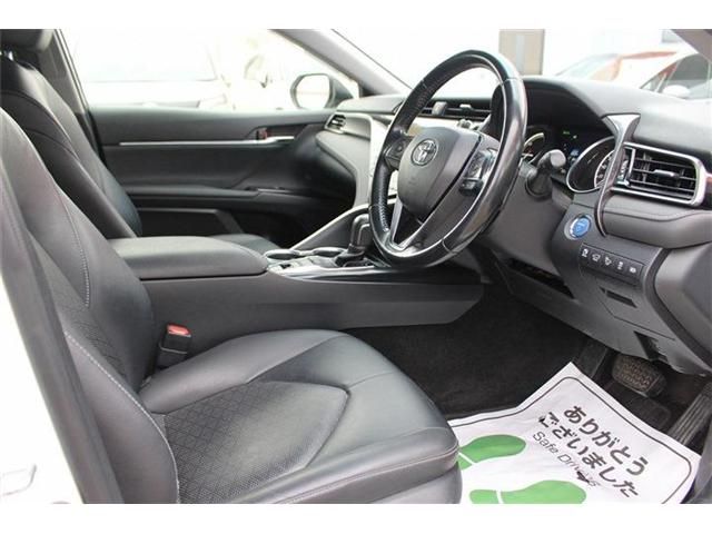 TOYOTA CAMRY HYBRID 2018 Image 31