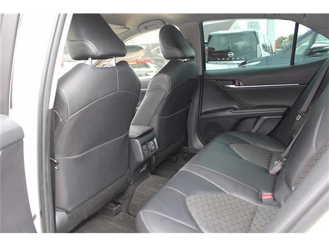 TOYOTA CAMRY HYBRID 2018 Image 31