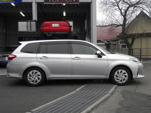 TOYOTA COROLLA FIELDER HYBR 2017 Image 31