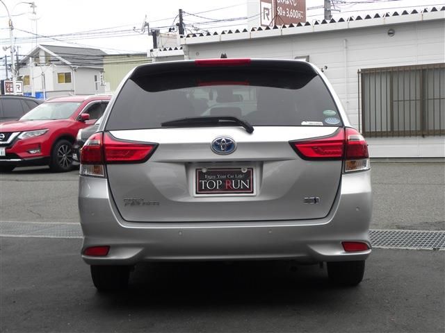 TOYOTA COROLLA FIELDER HYBR 2017 Image 31