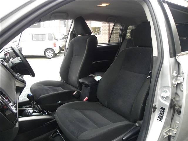 TOYOTA COROLLA FIELDER HYBR 2017 Image 31