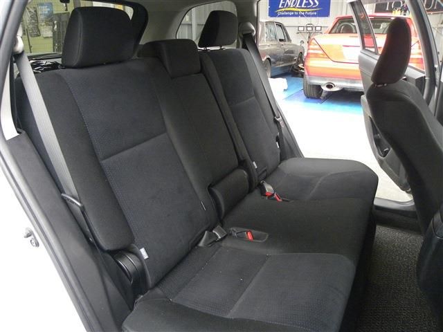 TOYOTA COROLLA FIELDER HYBR 2017 Image 31