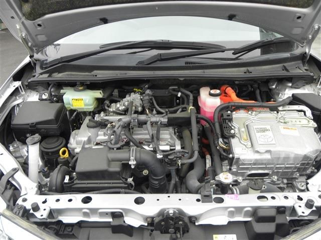 TOYOTA COROLLA FIELDER HYBR 2017 Image 31