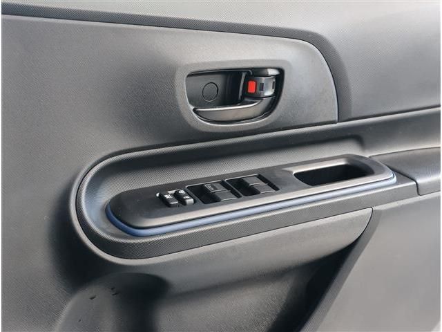 TOYOTA AQUA 2015 Image 31