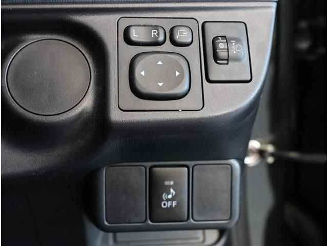 TOYOTA AQUA 2015 Image 31