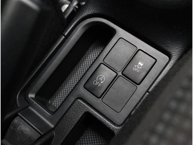 TOYOTA VITZ 2017 Image 31