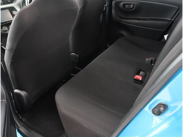 TOYOTA VITZ 2017 Image 31