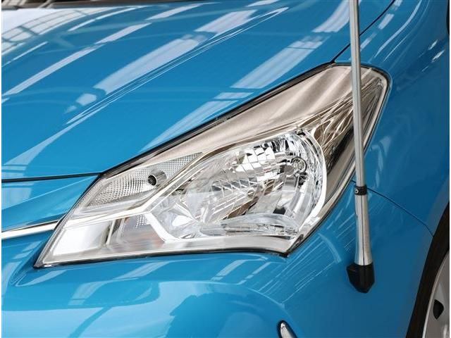 TOYOTA VITZ 2017 Image 31