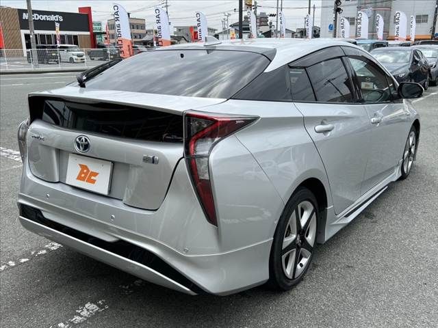 TOYOTA PRIUS 2016 Image 31