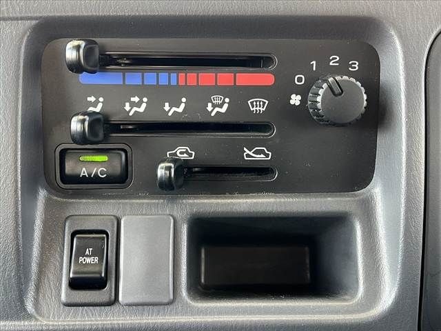 SUBARU SAMBAR TRUCK 4WD 2003 Image 31