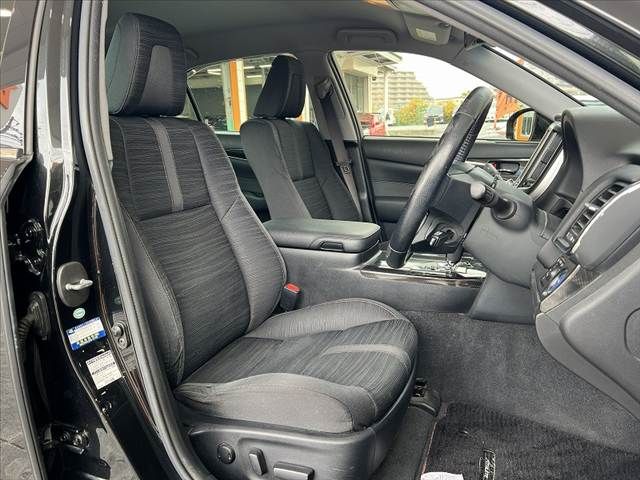 TOYOTA CROWN SEDAN HYBRID 2015 Image 31