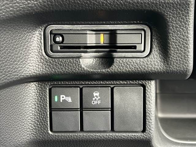 HONDA N BOX CUSTOM 2021 Image 31