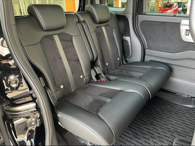 HONDA N BOX CUSTOM 2021 Image 31