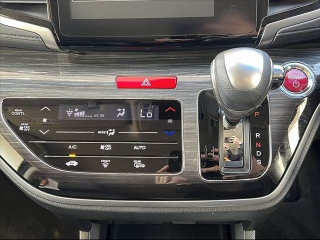 HONDA ODYSSEY HYBRID 2017 Image 31