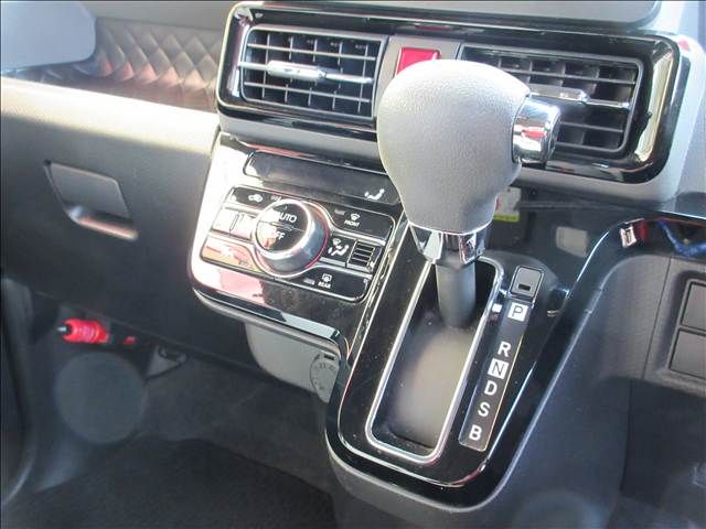 DAIHATSU TANTO CUSTOM 2019 Image 31