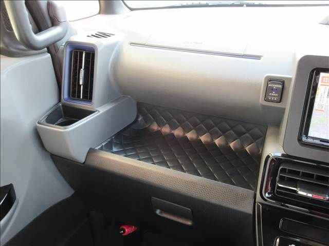 DAIHATSU TANTO CUSTOM 2019 Image 31