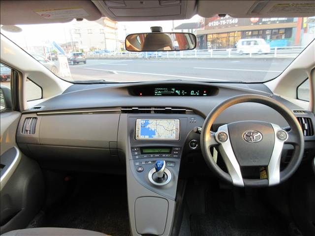 TOYOTA PRIUS 2010 Image 31