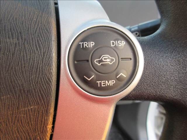 TOYOTA PRIUS 2010 Image 31