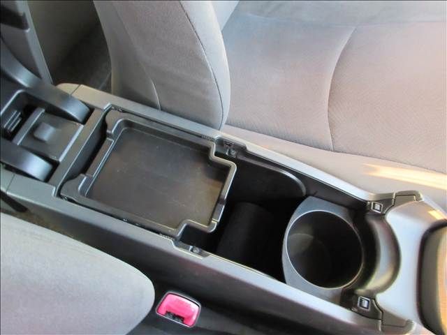 TOYOTA PRIUS 2010 Image 31