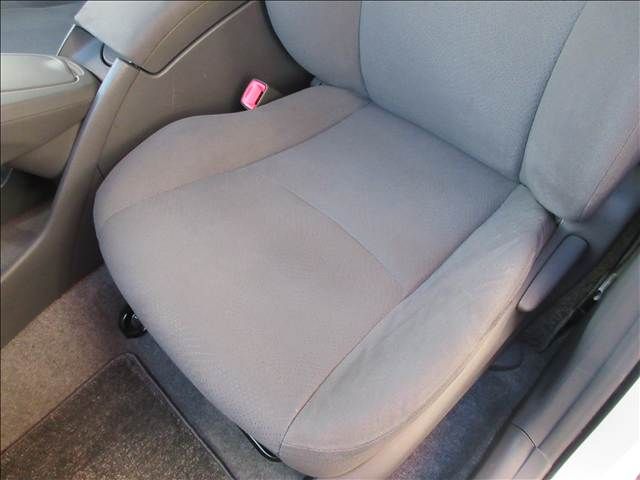 TOYOTA PRIUS 2010 Image 31