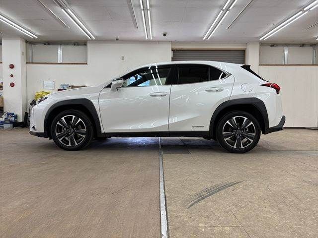 TOYOTA LEXUS UX250H 2021 Image 31