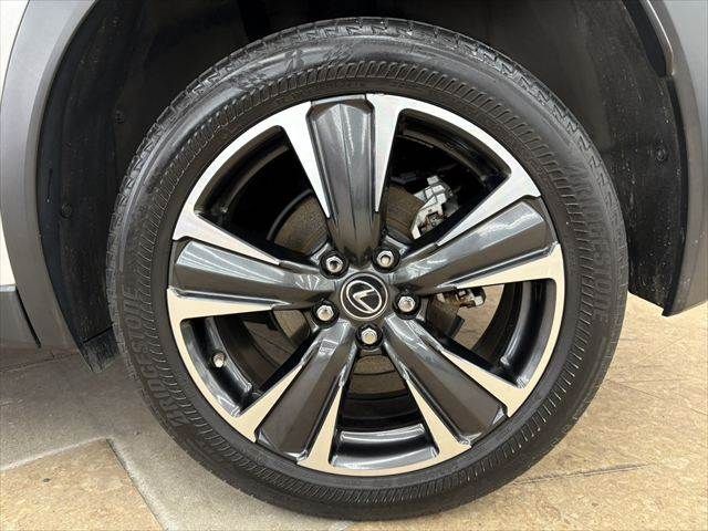 TOYOTA LEXUS UX250H 2021 Image 31