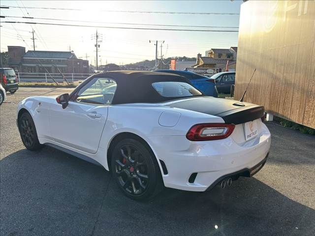 FIAT ABARTH 124 SPIDER 2018 Image 31