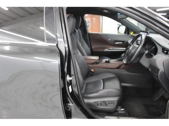 TOYOTA HARRIER HYBRID 2023 Image 31