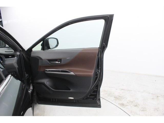 TOYOTA HARRIER HYBRID 2023 Image 31