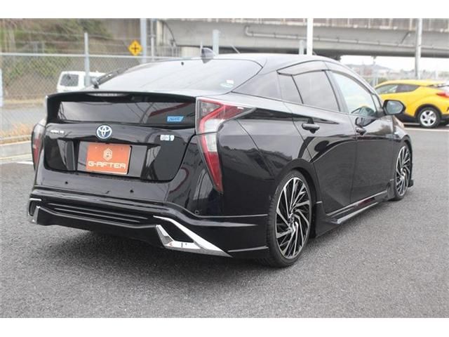 TOYOTA PRIUS 2016 Image 31