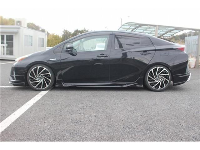 TOYOTA PRIUS 2016 Image 31