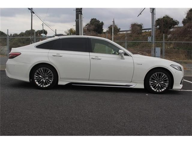 TOYOTA CROWN SEDAN HYBRID 2019 Image 31